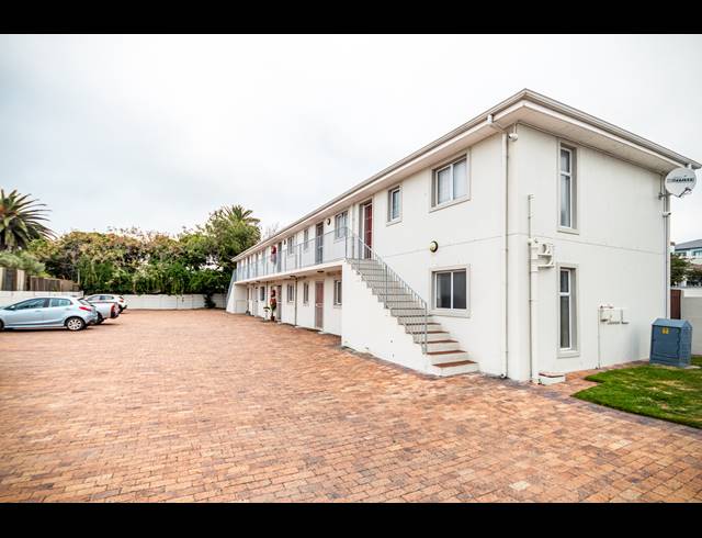1 BEDROOM APARTMENT FOR SALE IN WAVES EDGE